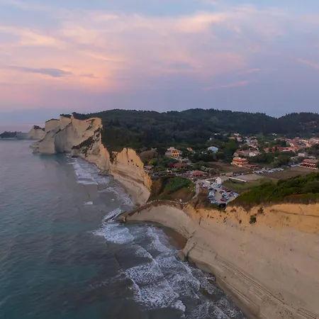 Logas Hill - Situated Close To Sunset Logas Beach- Peroulades * Peroulades (Corfu)