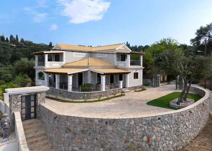 Logas Hill Villa *